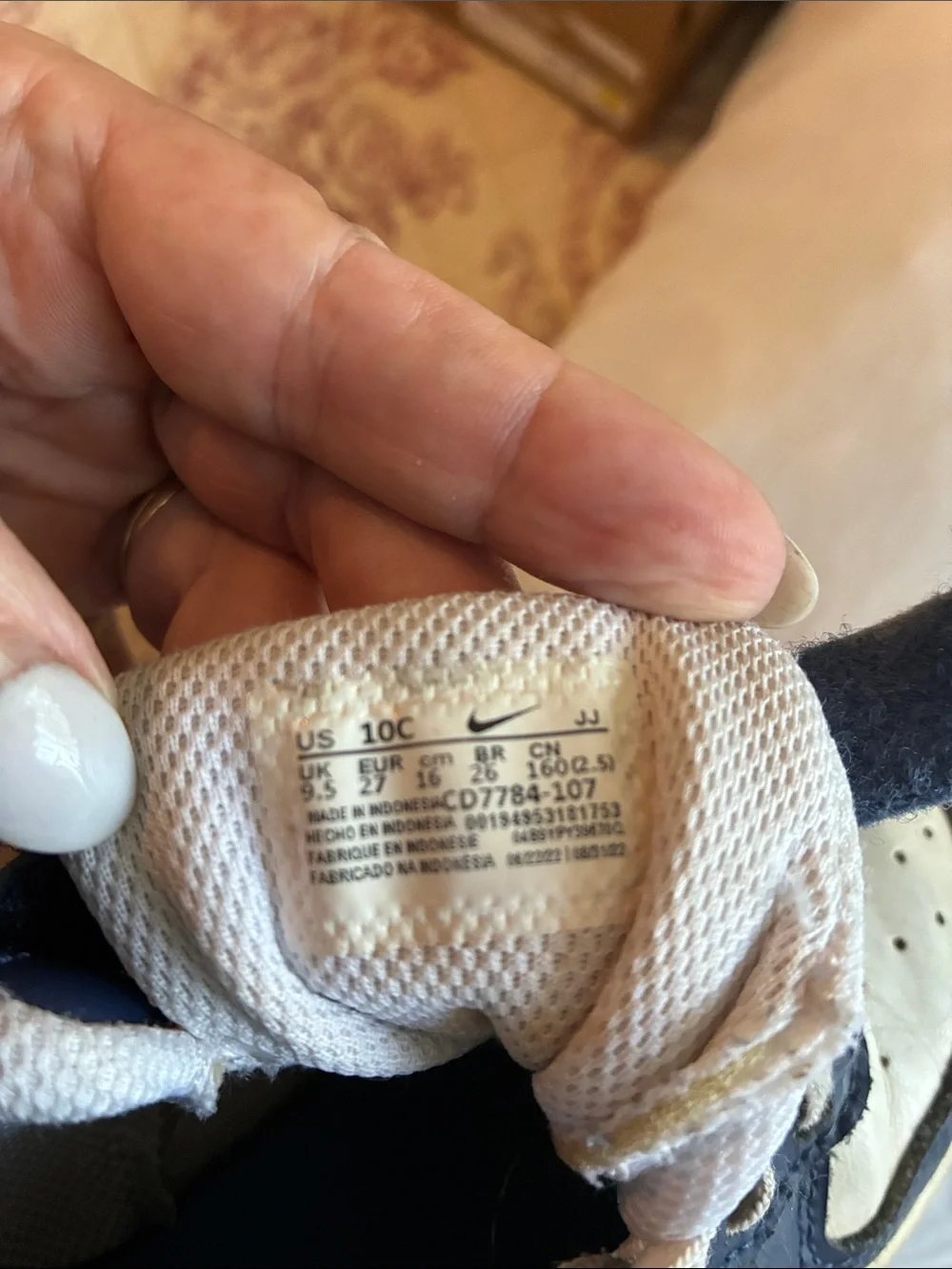 Nike Kids Navy and Cream Mid-Top Sneakers with Hook-and-Loop Strap